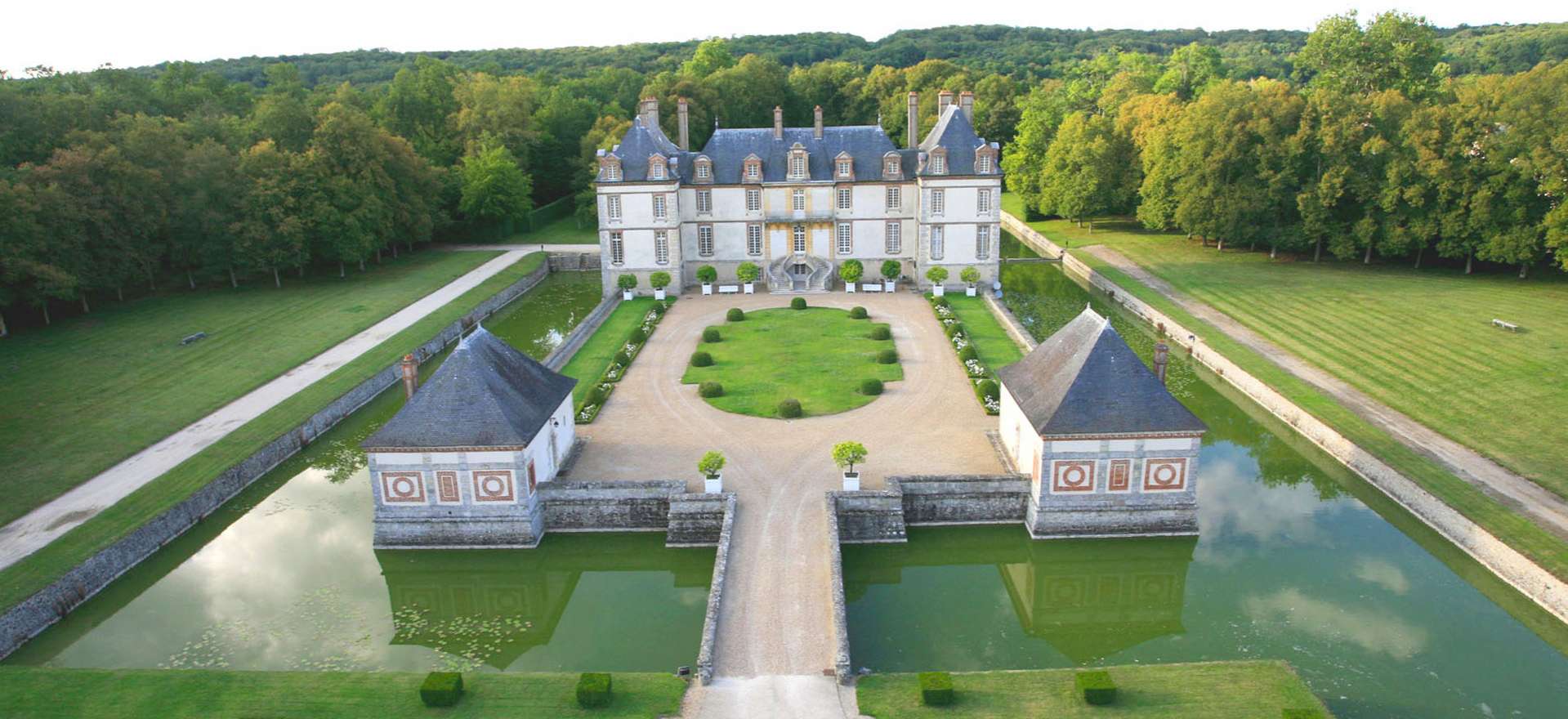 Voir la page de l'établissement "Château de Bourron"