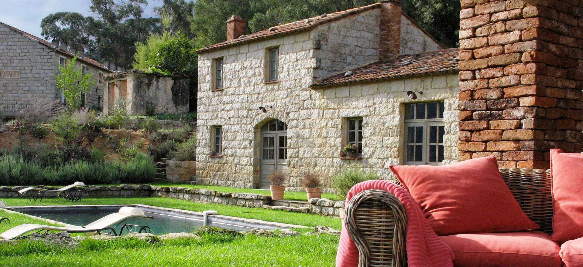 Voir la page de l'établissement "Le Hameau de Saparale"