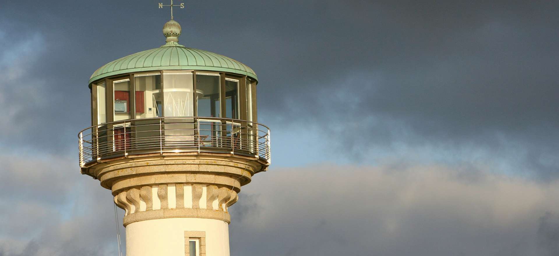 Voir la page de l'établissement "Phare De Kerbel"