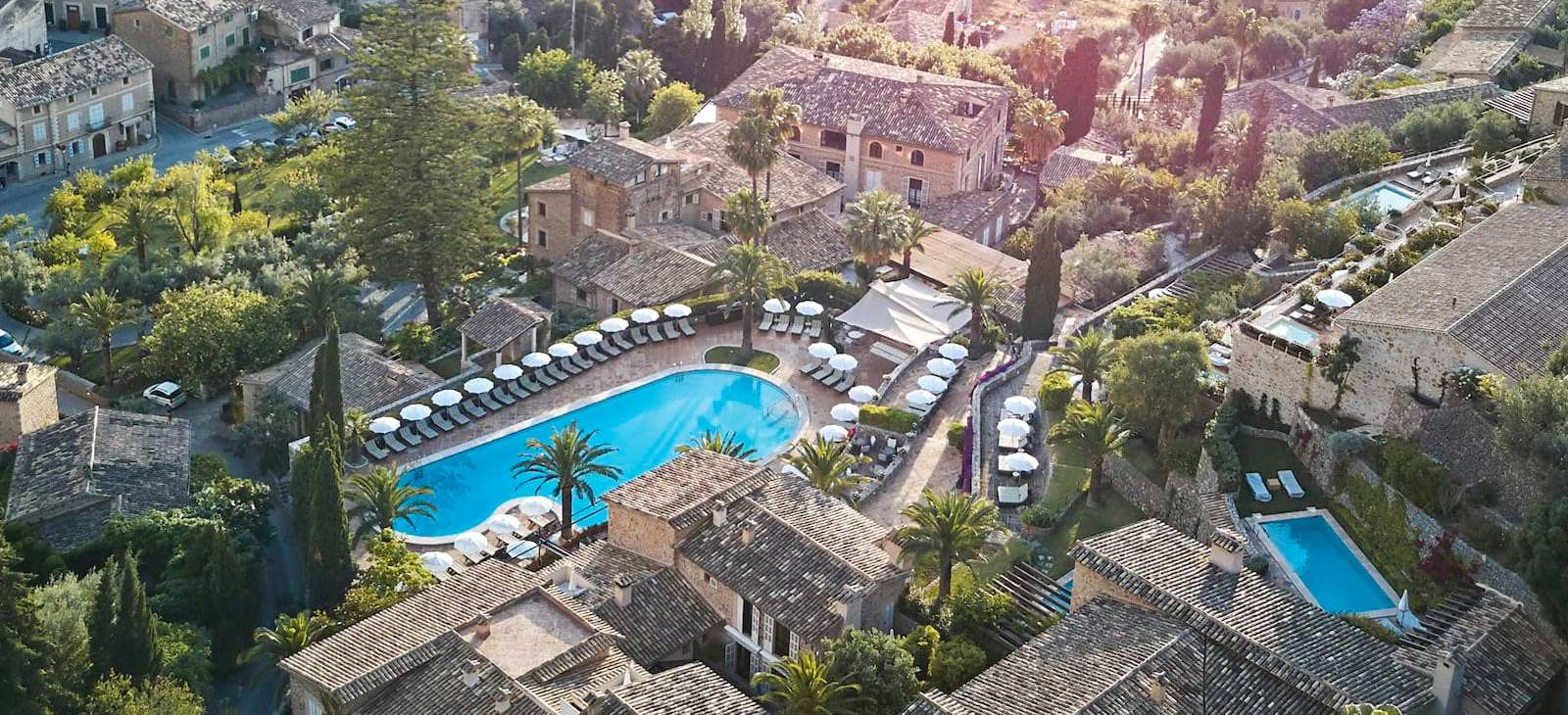 Voir la page de l'établissement "Hotel La Residencia"