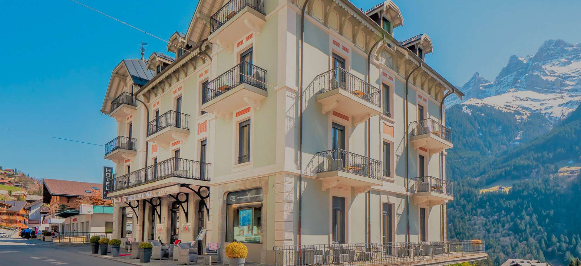 Voir la page de l'établissement "Hôtel National Resort & Spa"